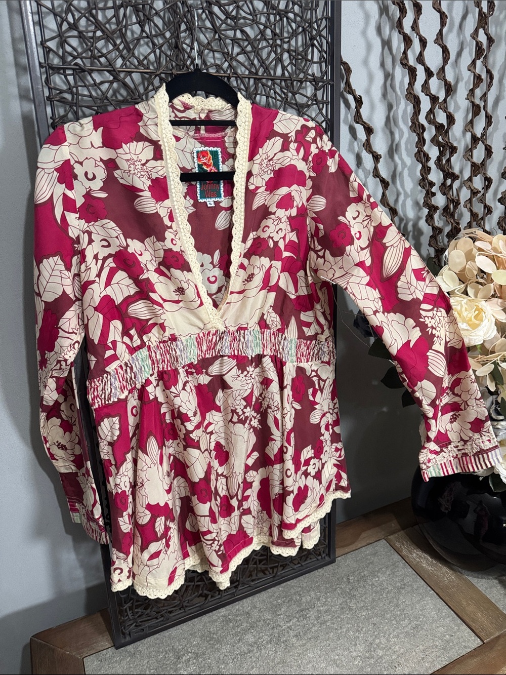 Johnny Was Size Small 100% Silk Floral Boho Tunic Blouse Lace Trim - Picture 2 of 8